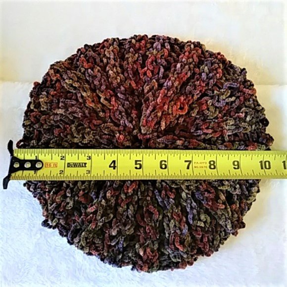 Shaggy Chenille Hat and Scarf Set Handmade NEW - Picture 6 of 7